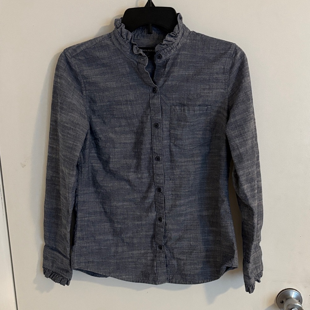 Banana Republic Dark Gray Casual Button-Down Shirt